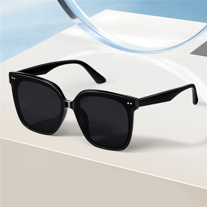 PRETTYALLUSION Oval Sunglasses Unisex-1