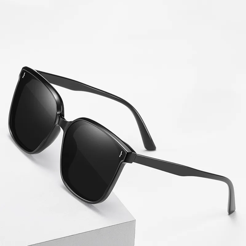 PRETTYALLUSION TR90 Square Sunglasses Unisex-3