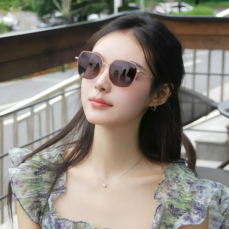 PRETTYALLUSION PC Metal Square Sunglasses Women's-2