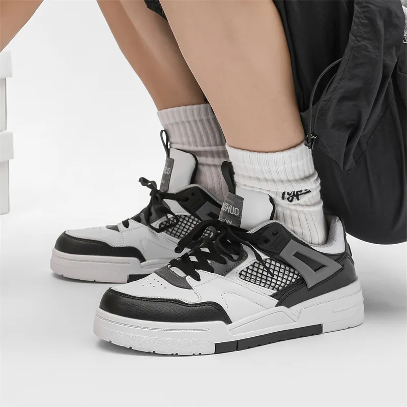 AMICNIEGD Cushioned Abrasion-Resistant Slip-Resistant Low-Top Skateboard Shoes Unisex White Black-6