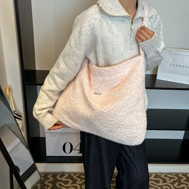 FCTOSSR Shoulder Bags-9
