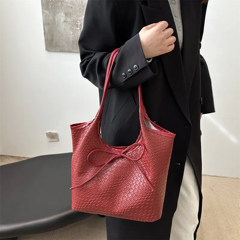 FCTOSSR PU Basket Bag Shoulder Bag Women's White/Black/Red/Coffee-12
