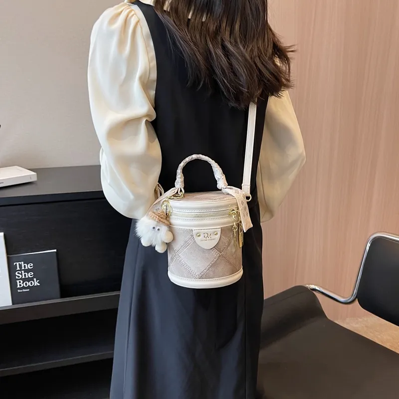 FCTOSSR PU Bucket Bag Handbag Regular Women's White/Black/Blue-2