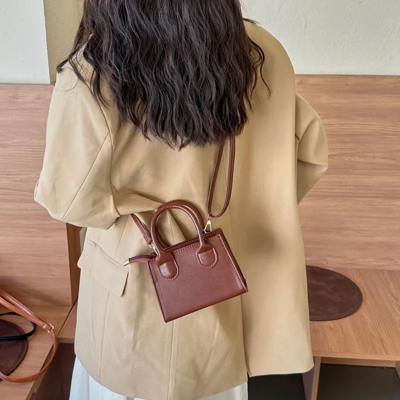 FCTOSSR PU Crossbody Bag Women's White/Black/Khaki/Brown/Coffee-25