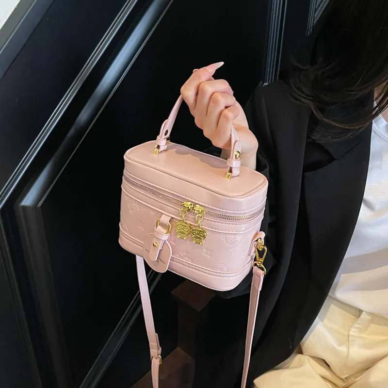FCTOSSR PU One Shoulder Handbag Women's White/Black/Blue/Pink-10