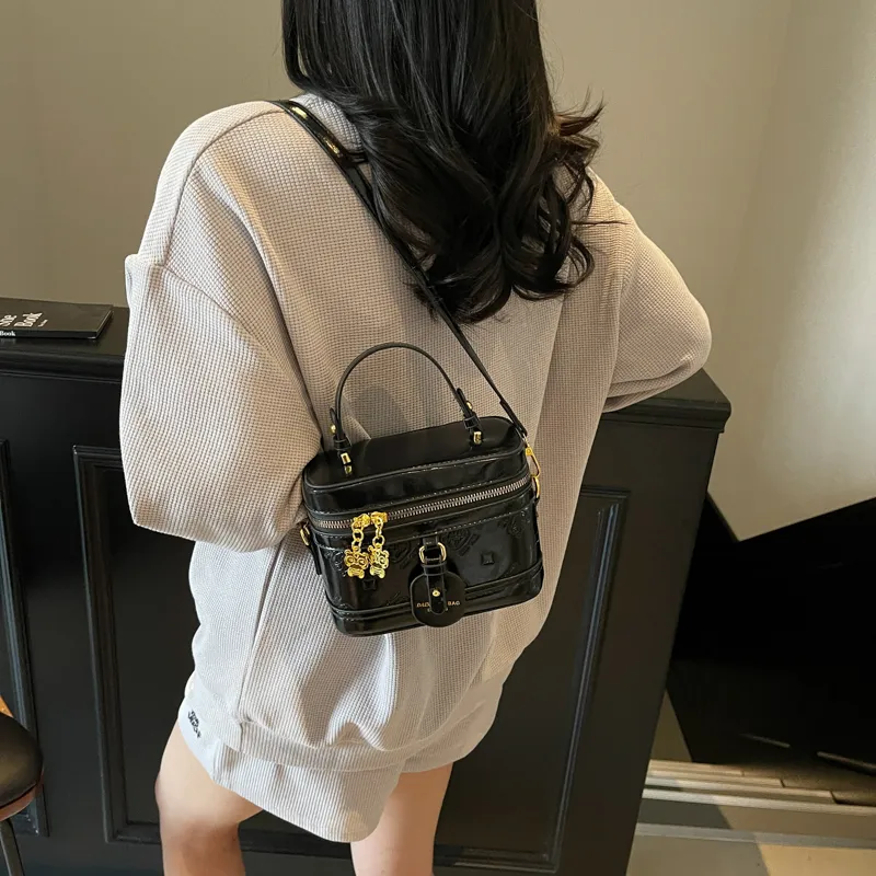 FCTOSSR PU One Shoulder Handbag Women's White/Black/Blue/Pink-13