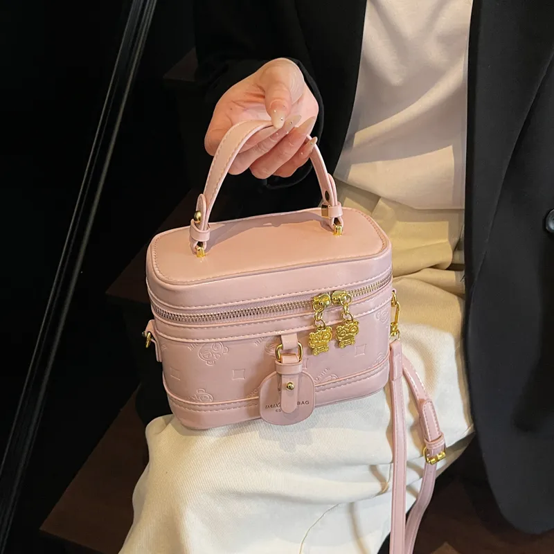 FCTOSSR PU One Shoulder Handbag Women's White/Black/Blue/Pink-9