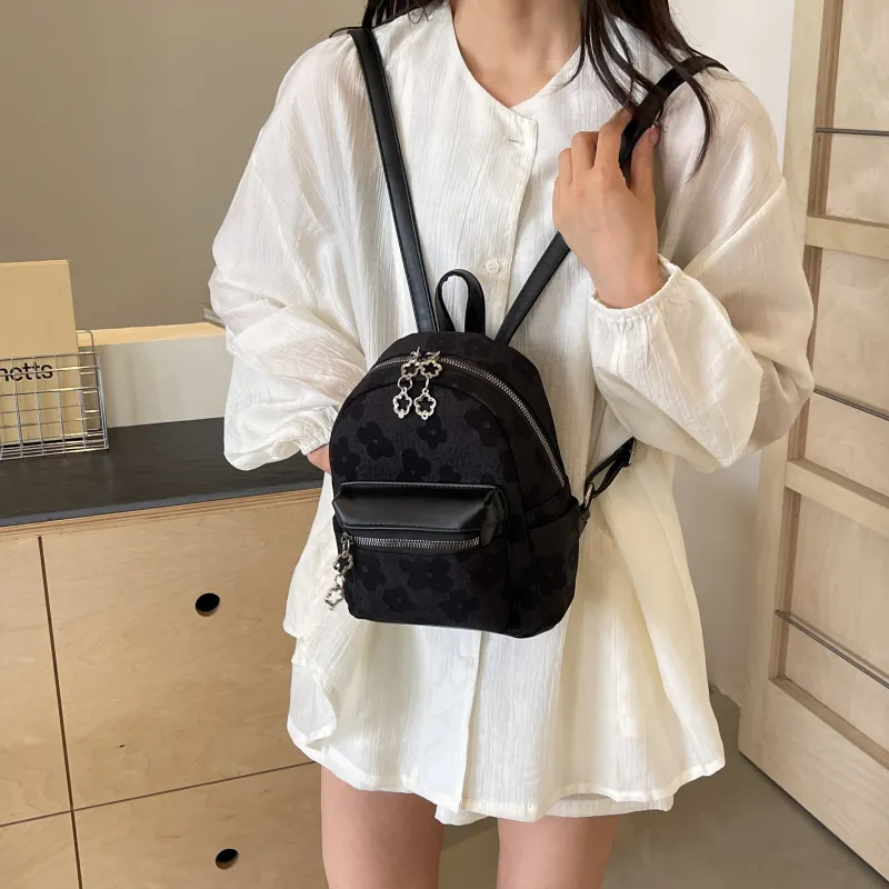 FCTOSSR PU Backpack Women's White/Black/Pink-8