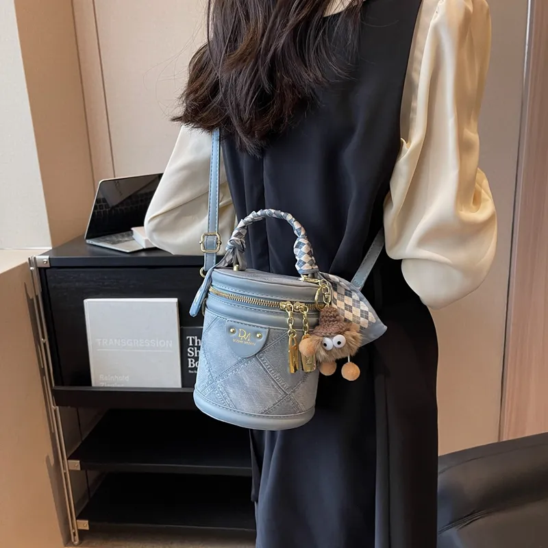 FCTOSSR PU Bucket Bag Handbag Regular Women's White/Black/Blue-27