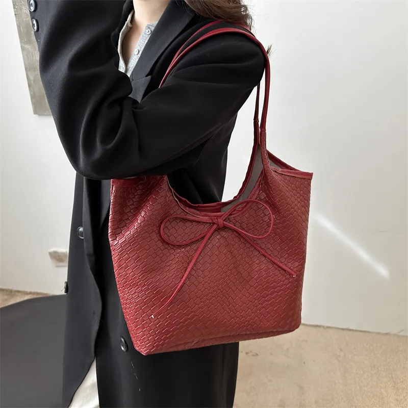 FCTOSSR PU Basket Bag Shoulder Bag Women's White/Black/Red/Coffee-15