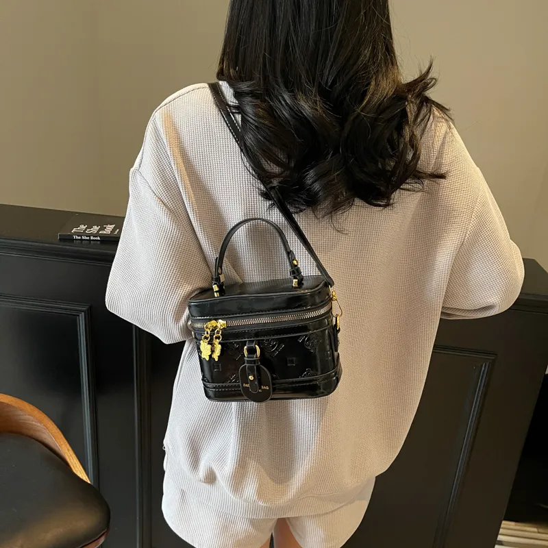 FCTOSSR PU One Shoulder Handbag Women's White/Black/Blue/Pink-14