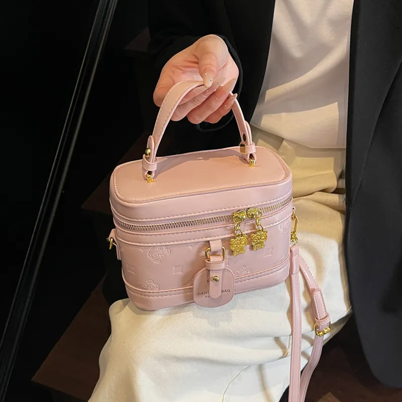 FCTOSSR PU One Shoulder Handbag Women's White/Black/Blue/Pink-8