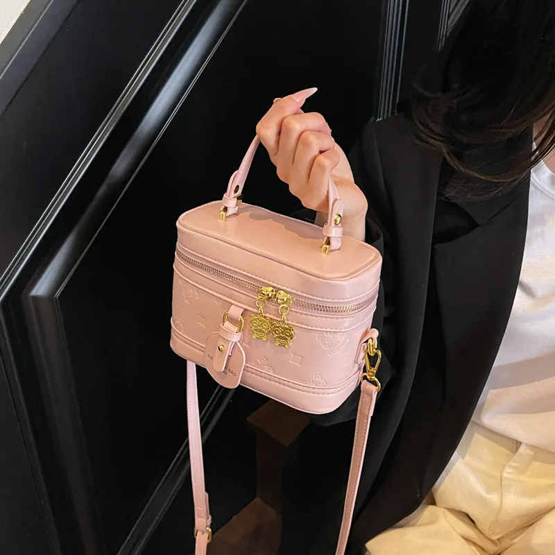 FCTOSSR PU One Shoulder Handbag Women's White/Black/Blue/Pink-11