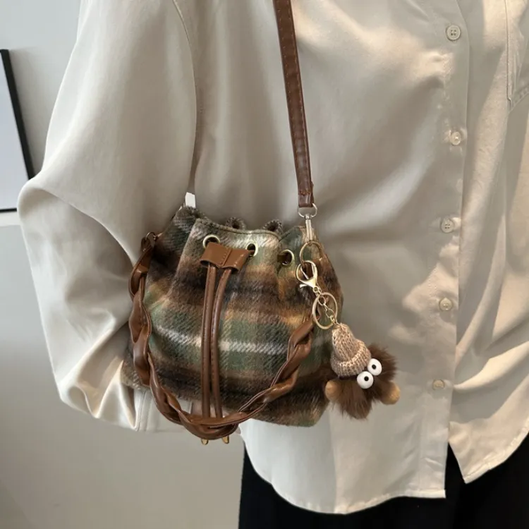 FCTOSSR Woolen One Shoulder Handbag, Crossbody Bag Regular Women's Green/Blue/Coffee-4