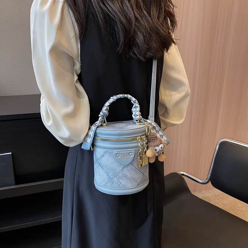 FCTOSSR PU Bucket Bag Handbag Regular Women's White/Black/Blue-16