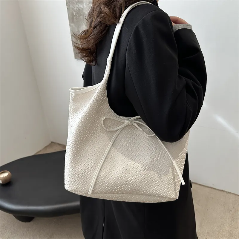 FCTOSSR PU Basket Bag Shoulder Bag Women's White/Black/Red/Coffee-2