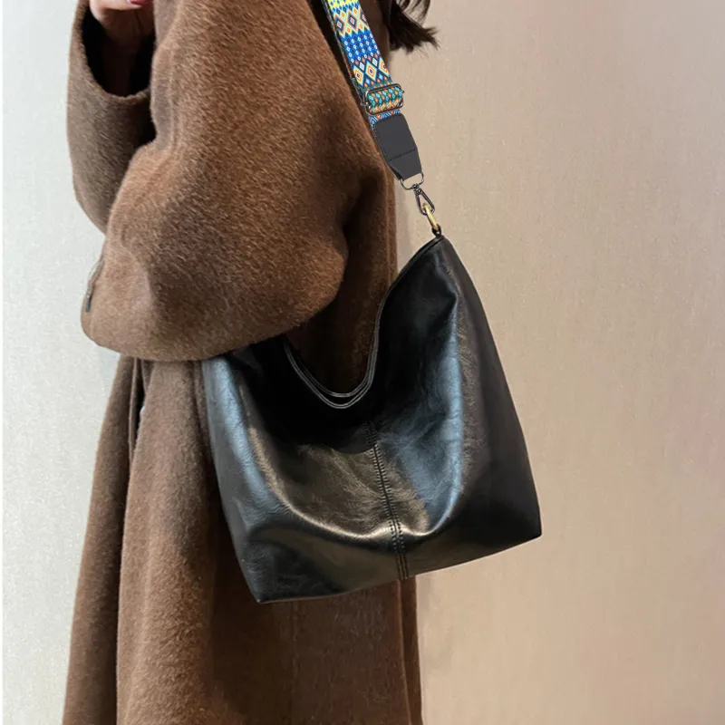 TAKI PU Shoulder Bag Regular Unisex Black-7