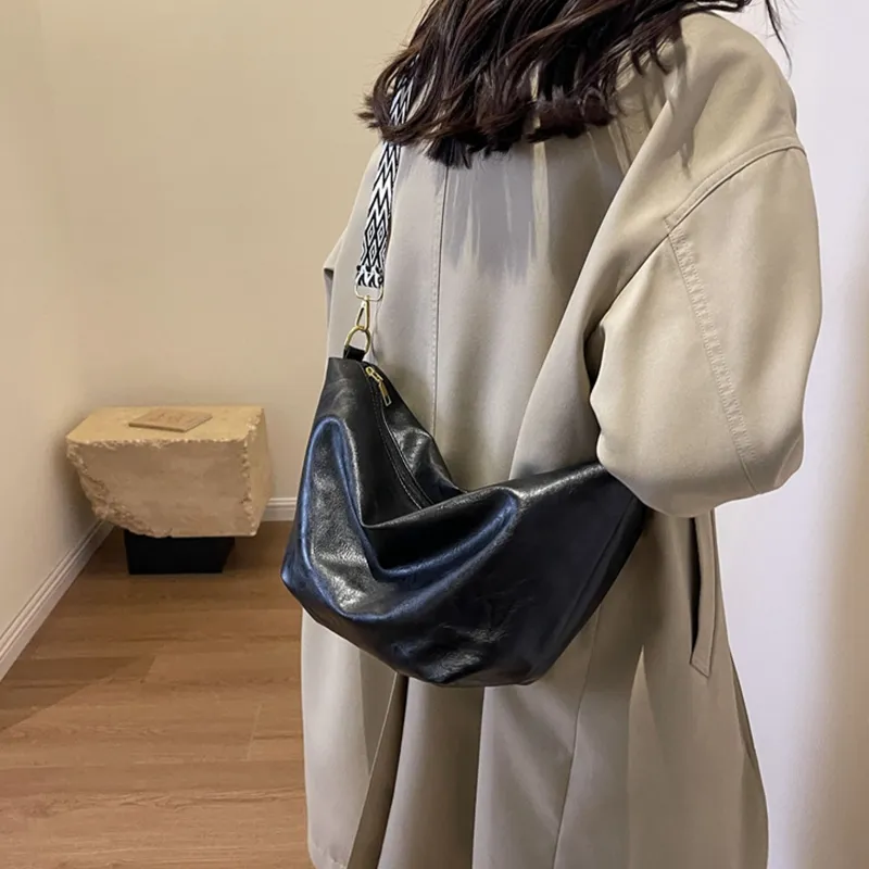 TAKI PU Crossbody Bag Shoulder Bag Regular Unisex Black/Beige/Coffee-3