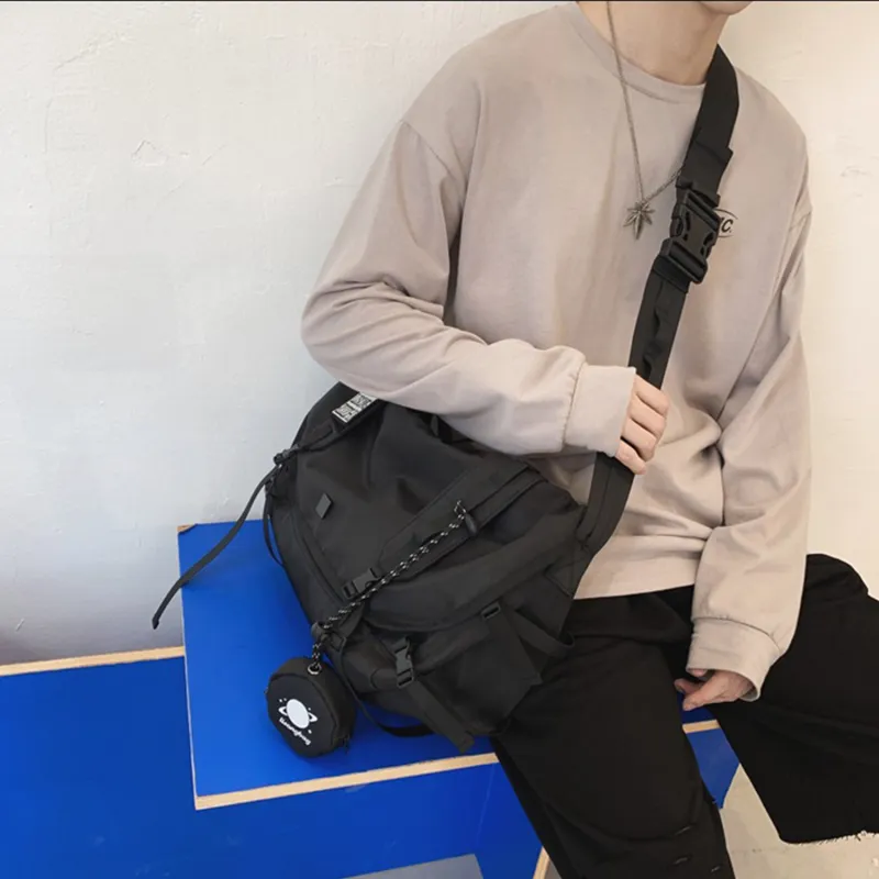 TAKI Shoulder Bags Black-4