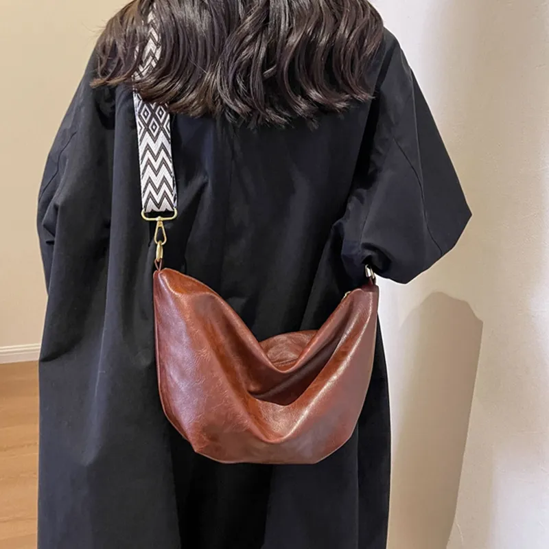 TAKI PU Crossbody Bag Shoulder Bag Regular Unisex Black/Beige/Coffee-9