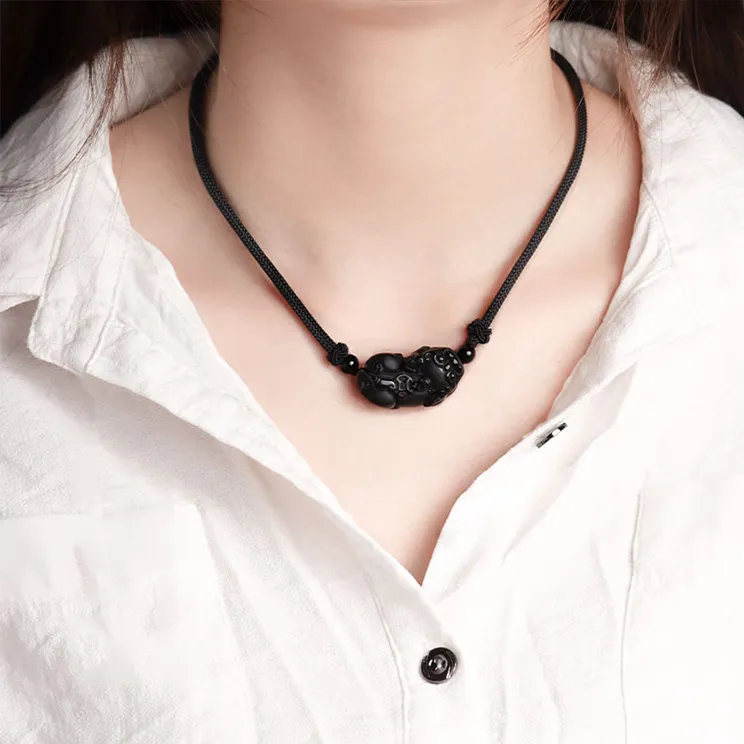 Qing Yi Obsidian Necklaces Unisex-1