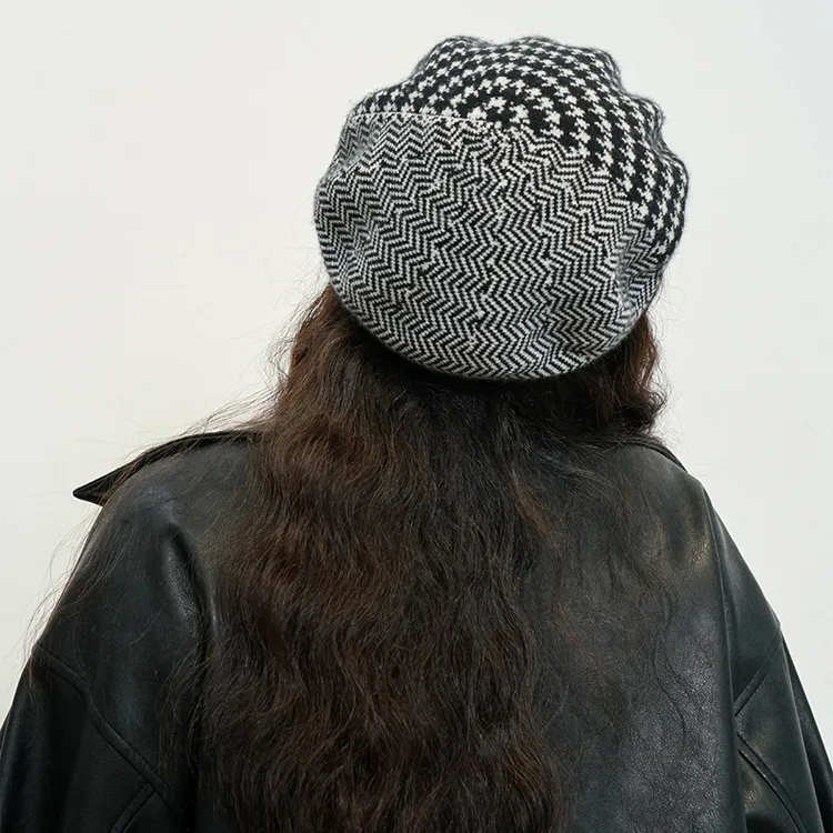 LOST PATTERN Wool Berets Women's-1