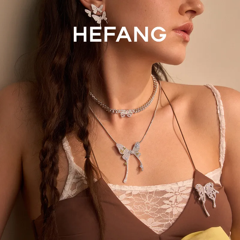 HEFANG Garden Copper Dead Leaf Butterfly Short Necklace Women's-2