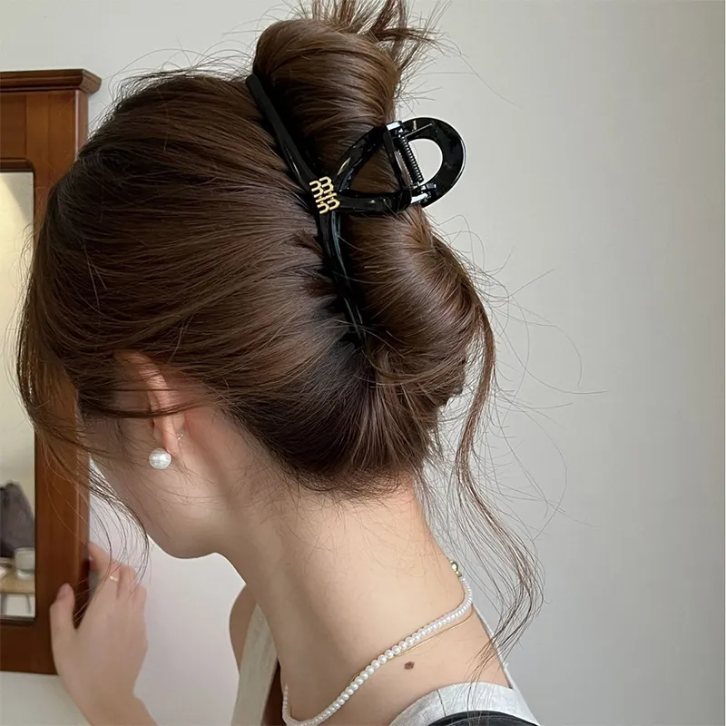 SENDME Acrylic Hair Clips Women's-2
