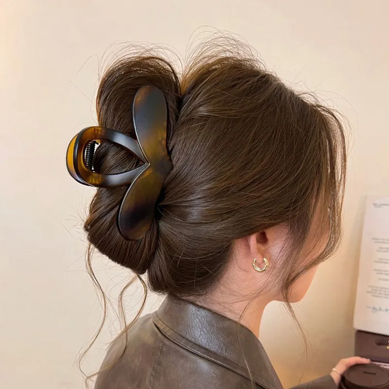 SENDME Acrylic Hair Clips Women's-8