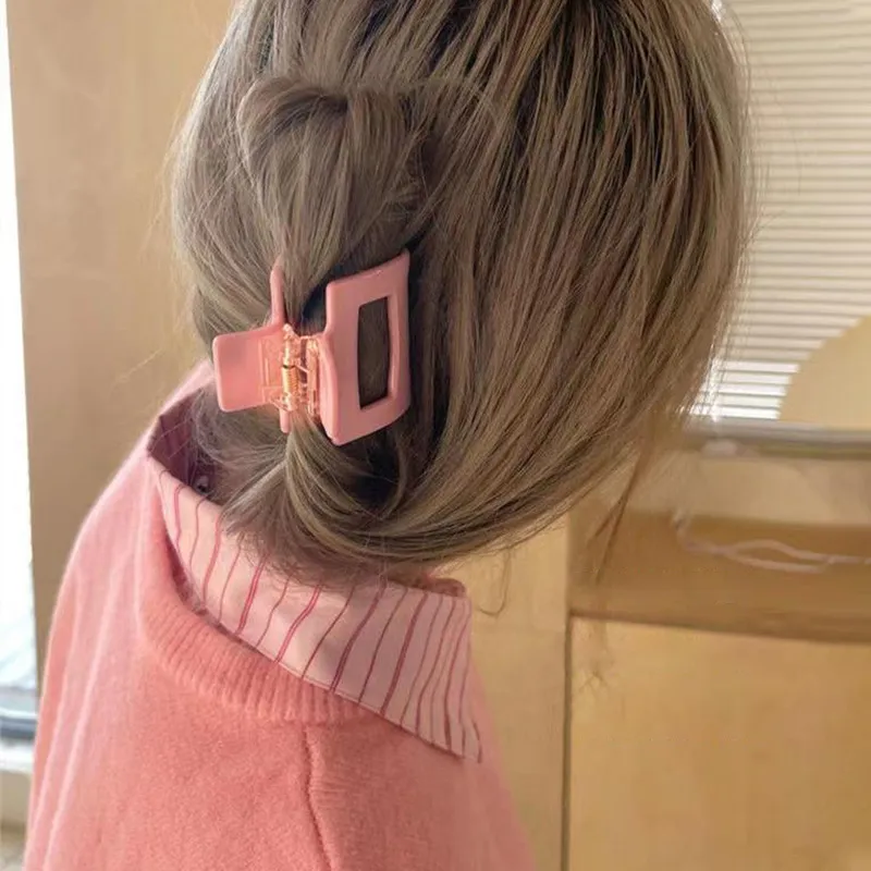 SENDME Acrylic Hair Clips Women's-7
