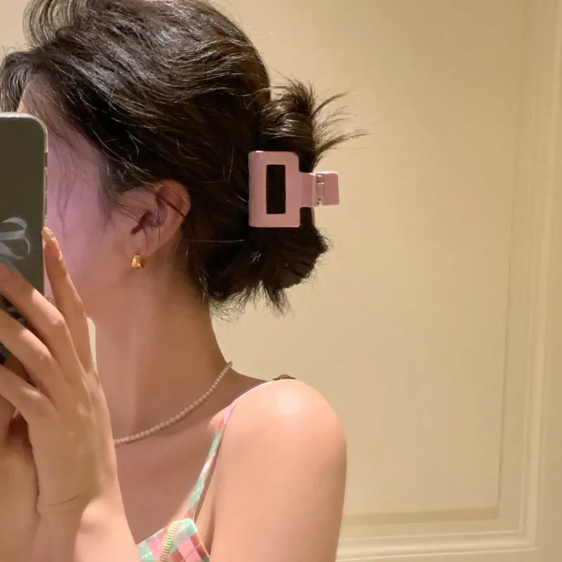 SENDME Acrylic Hair Clips Women's-9