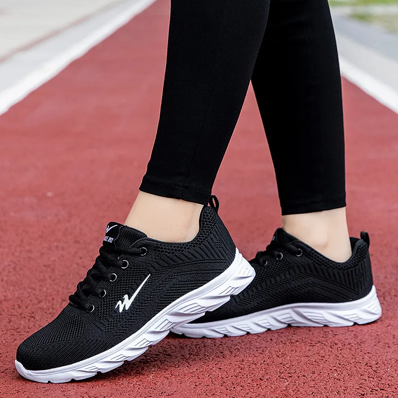 DOUBLE STAR 88 Low Top Running Shoes Women's Black White-4