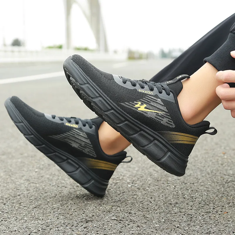 DOUBLE STAR 88 Breathable Lightweight Running Shoes Men's Black Gold-3
