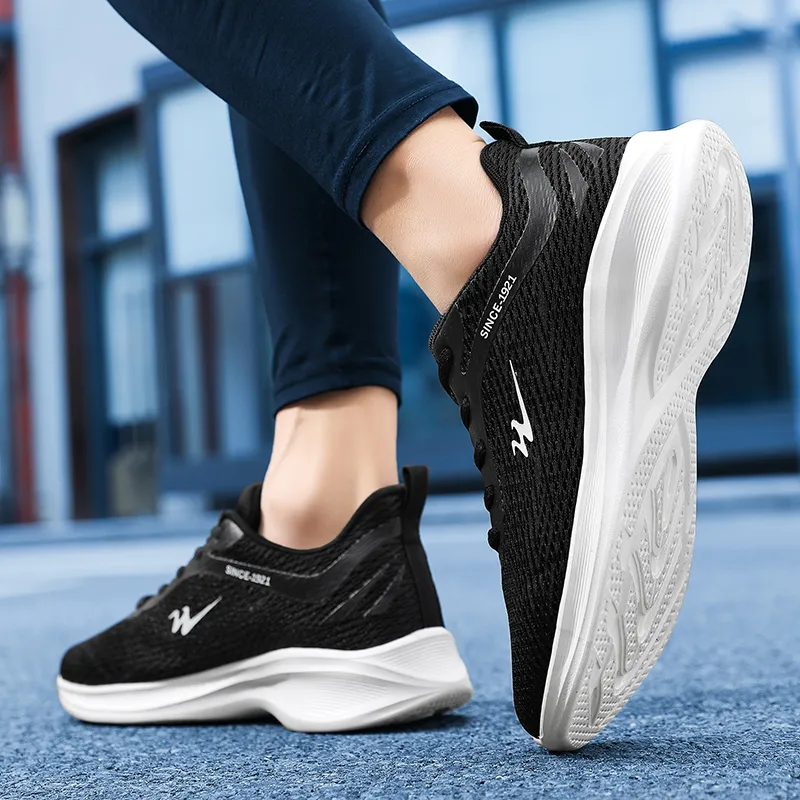 DOUBLE STAR 88 Breathable And Lightweight Low Top Running Shoes Men's Black-2