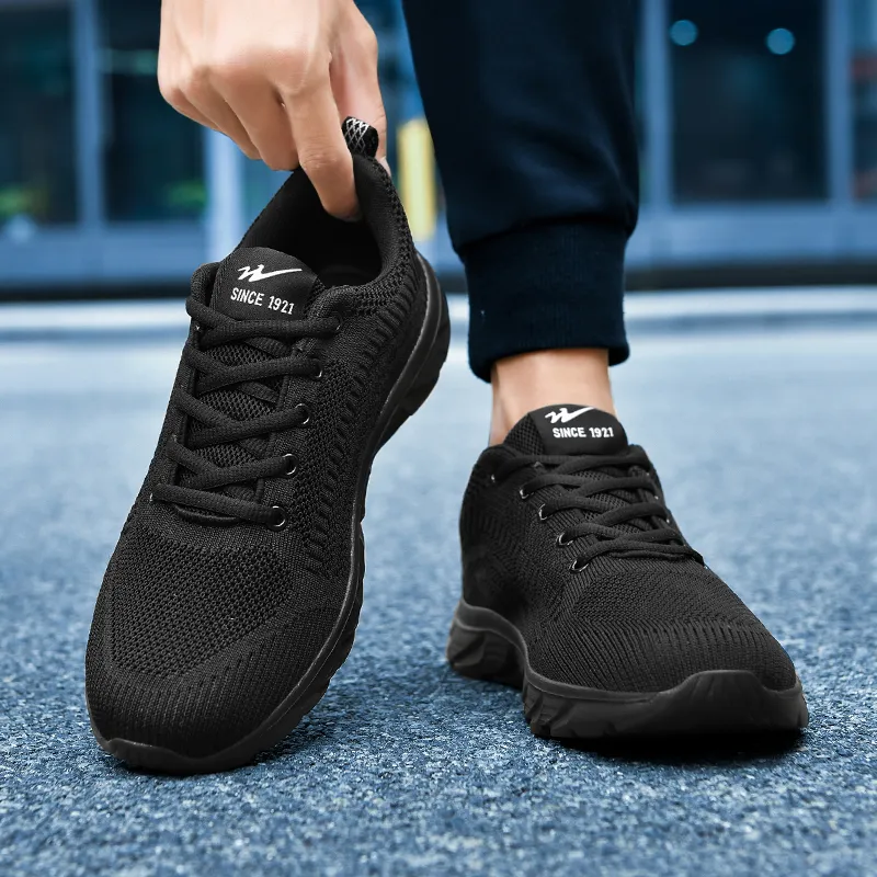 DOUBLE STAR 88 Slip Resistant Cushioning Low Top Running Shoes Men's Black-1
