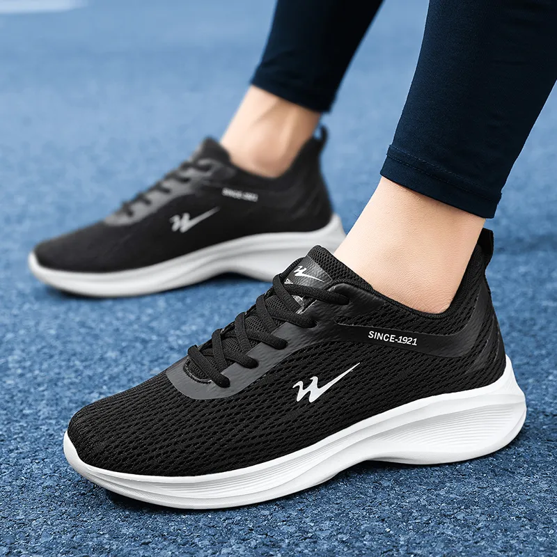 DOUBLE STAR 88 Breathable And Lightweight Low Top Running Shoes Men's Black-5