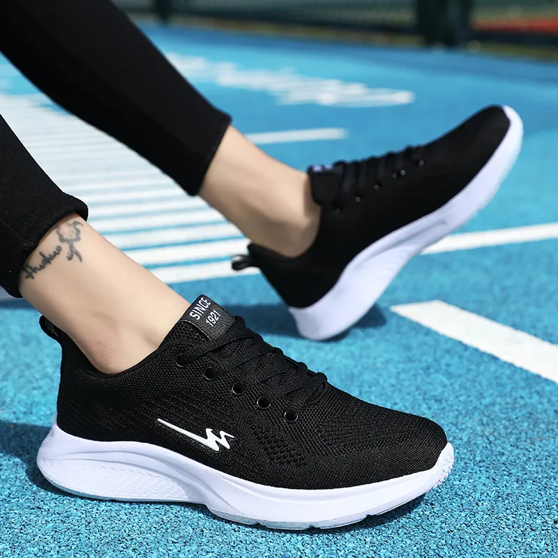 DOUBLE STAR 88 Breathable Lightweight Low Top Running Shoes Women's Black White-5