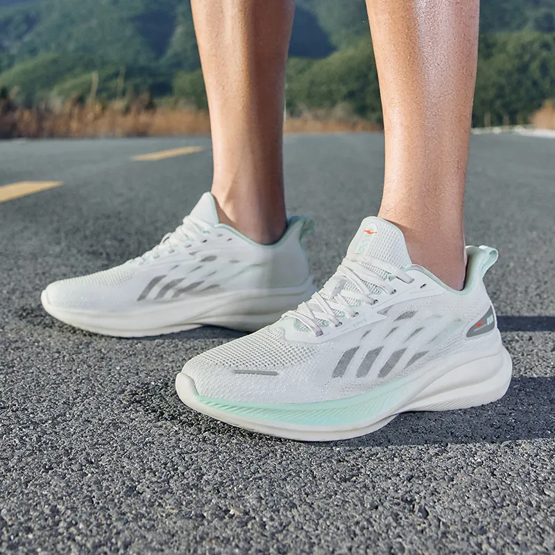 Erke Cushioning Lightweight Low Top Sprint Running Shoes Men's Erke White Bubble Green-4