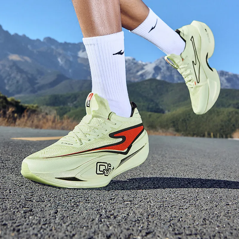Erke Zhijing Pro Cushioning Rebound Low-Top Running Shoes Men's Watermelon Color-5
