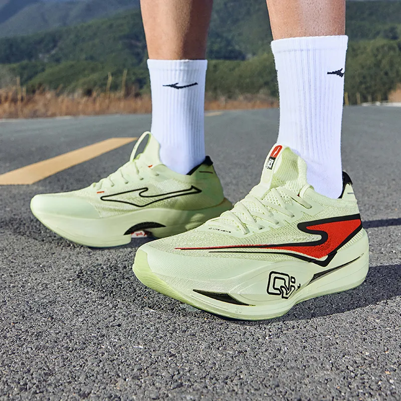 Erke Zhijing Pro Cushioning Rebound Low-Top Running Shoes Men's Watermelon Color-4