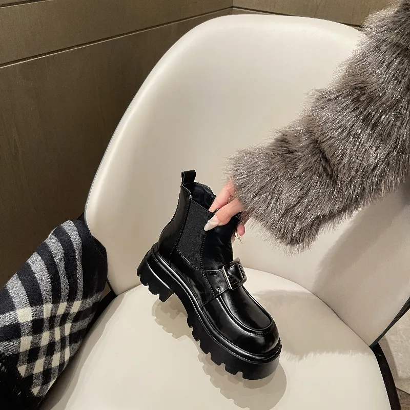 STELLA WEISZ Short Chelsea Boots Women's Black-2
