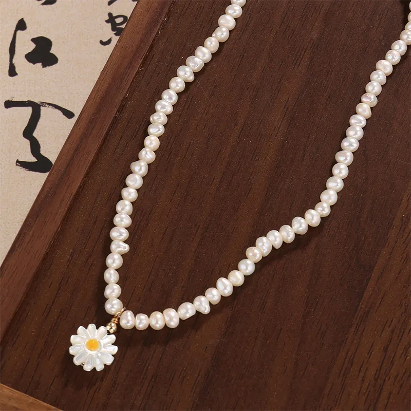 Taste The Color Pearl Necklaces Women's-4
