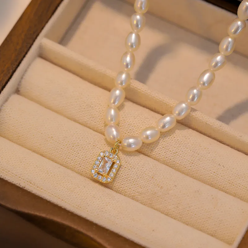 Taste The Color Pearl Necklaces Women's-4