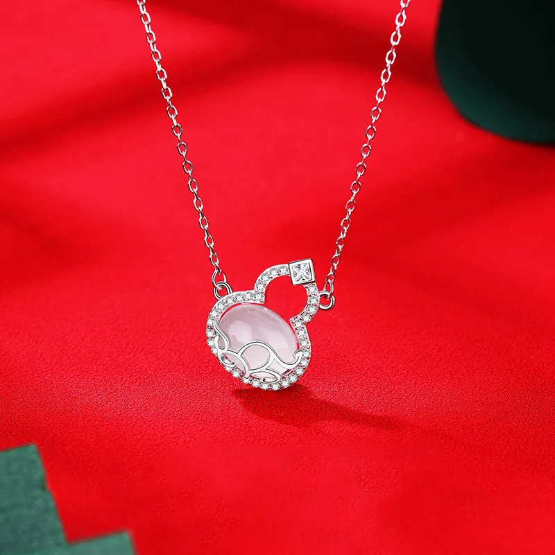 Heart Grass Chalcedony Jade Necklaces Women's-1