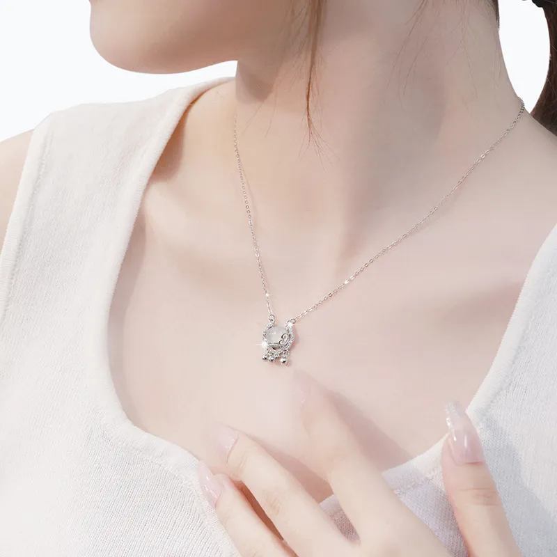 Heart Grass Chalcedony Necklaces Women's-3