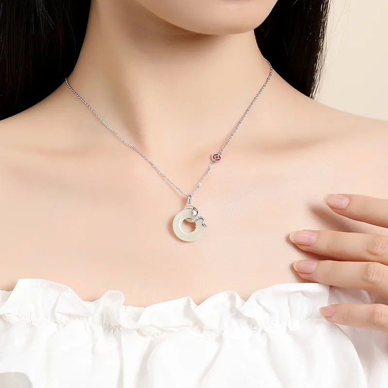 Heart Grass Chalcedony Necklaces Women's-3