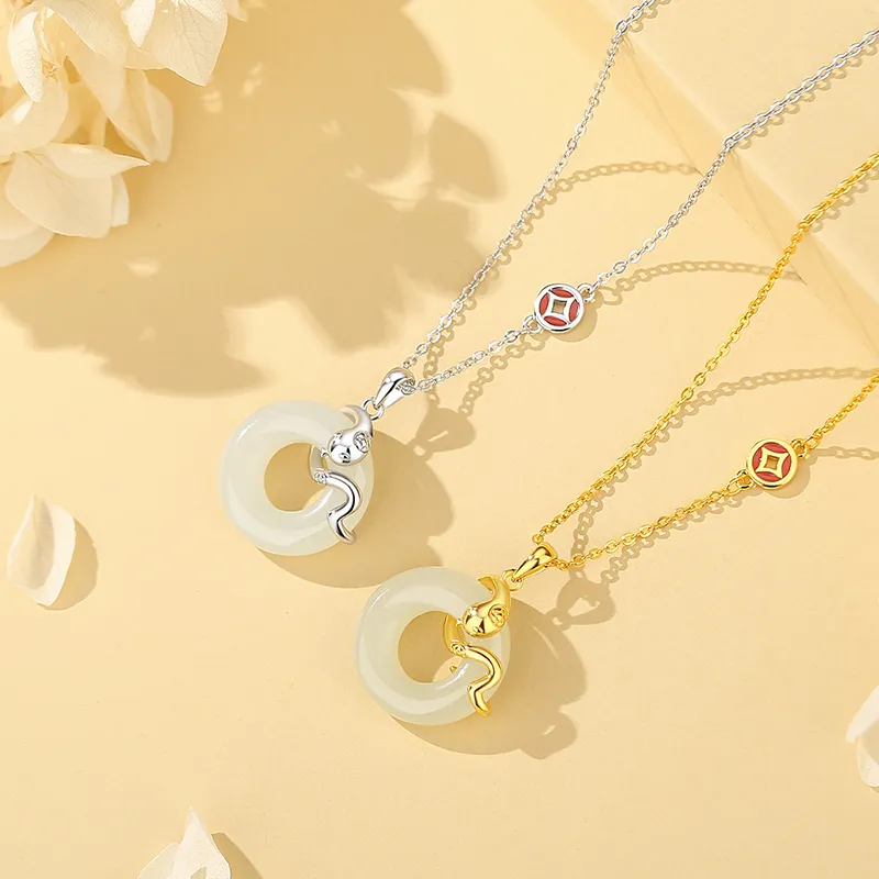 Heart Grass Chalcedony Necklaces Women's-2