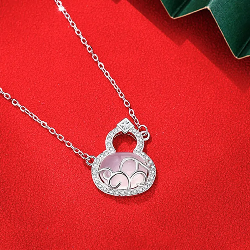 Heart Grass Chalcedony Jade Necklaces Women's-4