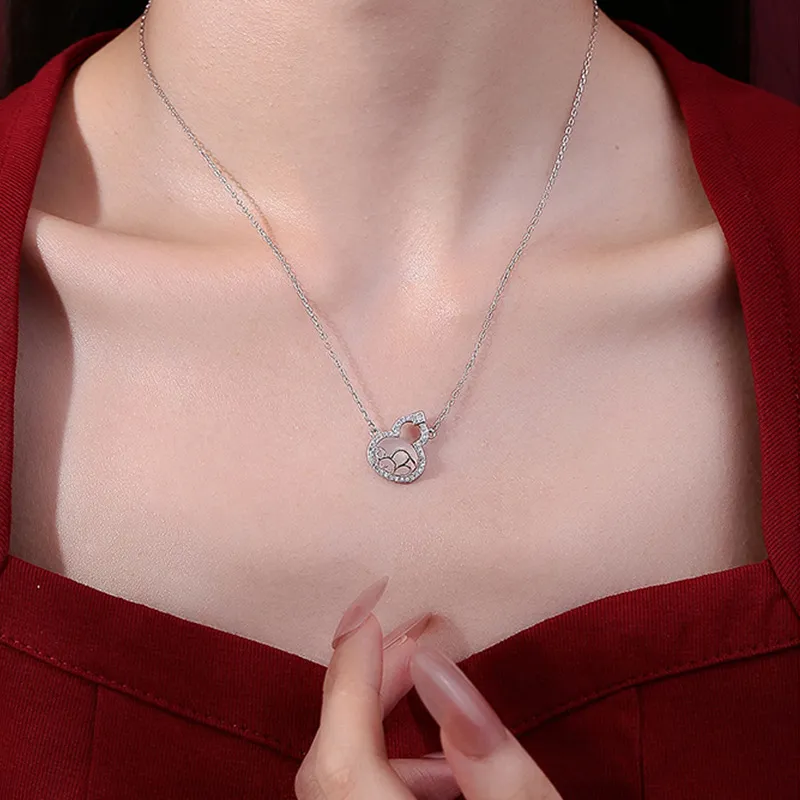 Heart Grass Chalcedony Jade Necklaces Women's-3