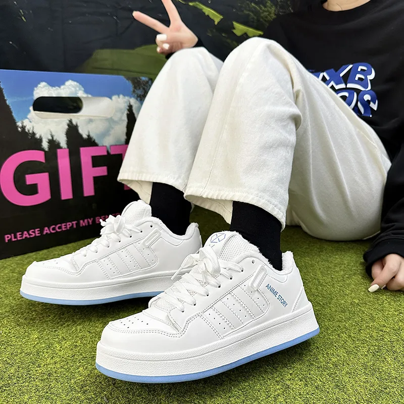 Wooden Rabbit Low Top Skateboard Shoes Unisex-73